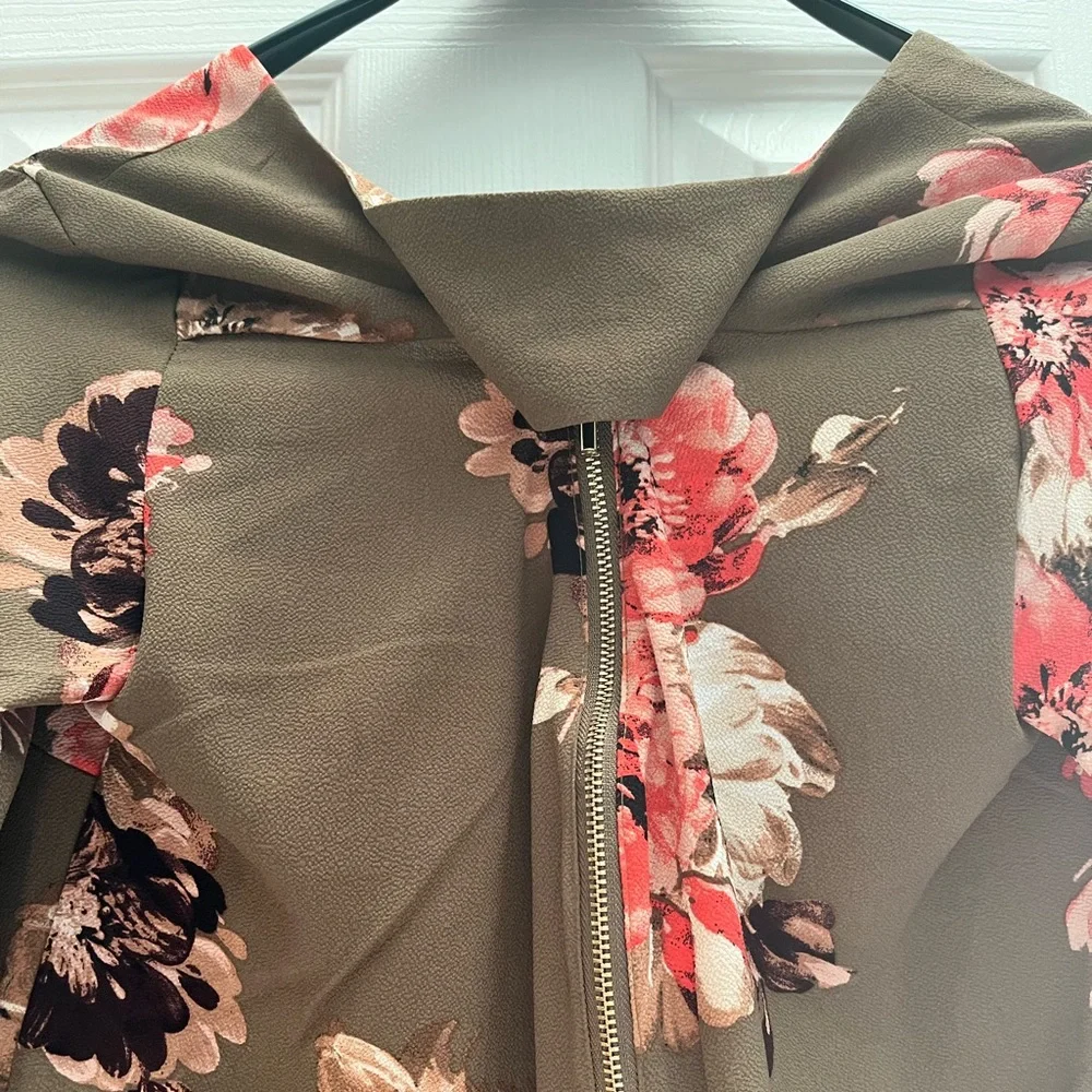 Brown Floral Print Blouse - Picture 4 of 4